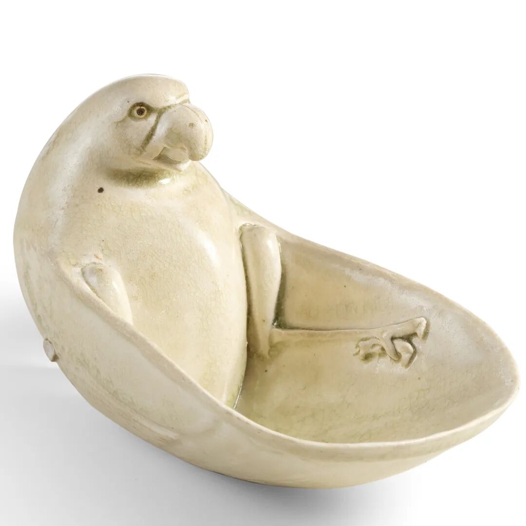 隋至唐初 白瓷鹦鹉杯.jpg